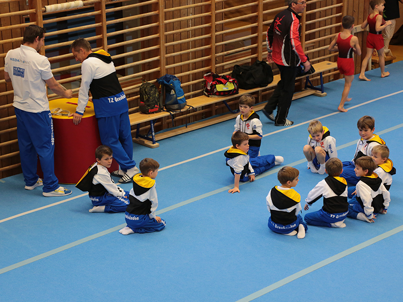 Bündner Kunstturner beenden Wettkampfjahr mit Podestplätzen