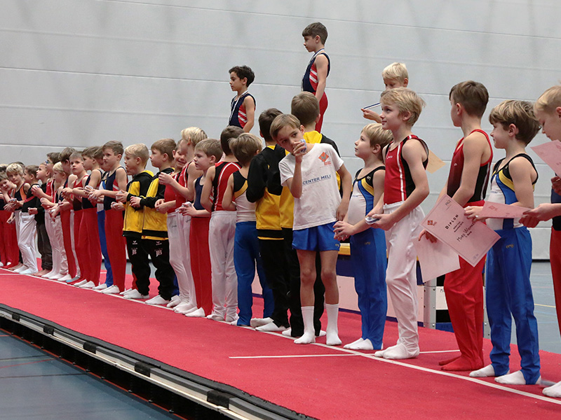 Bündner Kunstturner beenden Wettkampfjahr mit zwei Top-Ten Plätzen